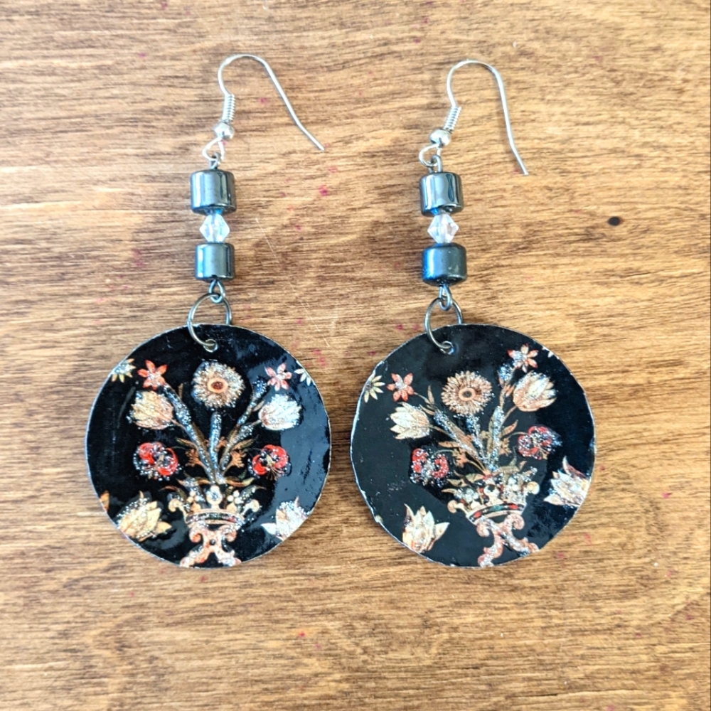 Unique Handmade Metal Bottle Cap Floral Earnings
